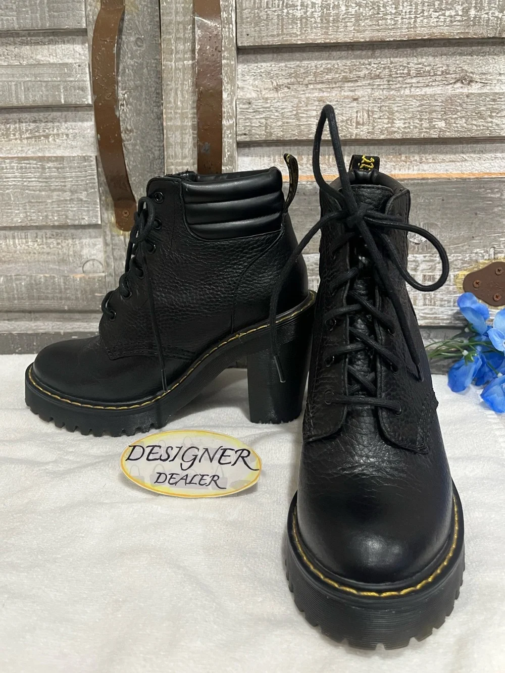 Dr. Martens Persephone Black Leather Lace Up Booties Size 5 EUC! - Picture 4 of 12